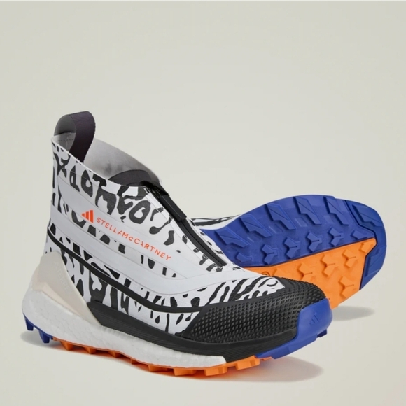 adidas by STELLA MCCARTNEY X TERREX FREEHIKER GORE-TEX BOOTS - Picture 5 of 15